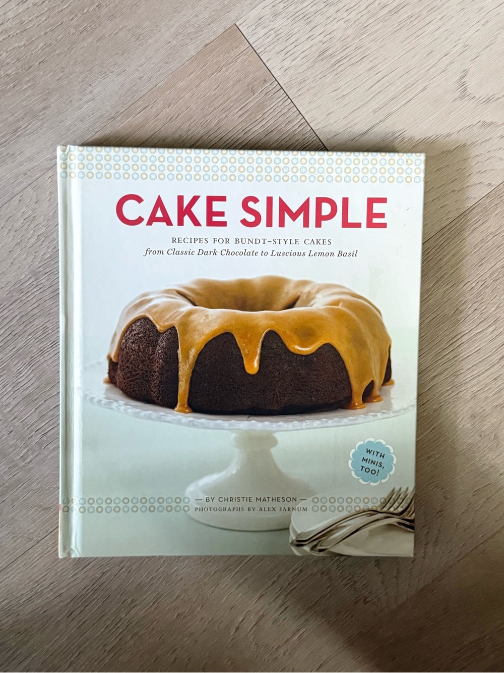 Simple Cake Simple Cookbook - White with Red Title